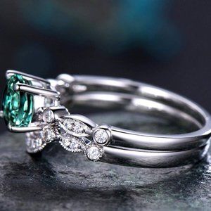 💥 Retro Beautiful Bright Green Round CZ Silver Ring for Women, EVGG1272